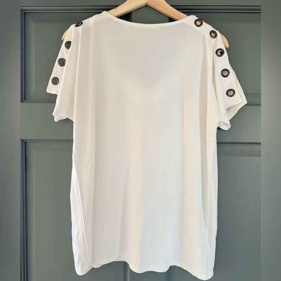 Cyrus Cream Ruffled Cap Sleeve Blouse - Picture 3 of 4